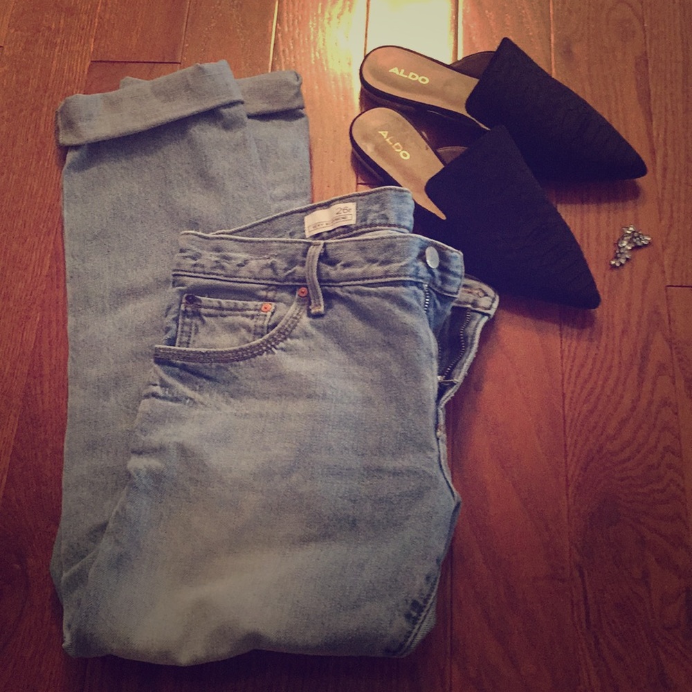 Gap sexy boyfriend jeans *SOLD*